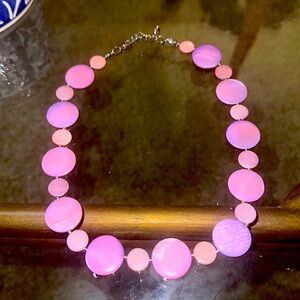 💟 NWOT Purple Disc Necklace 💟